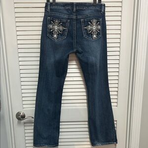Women's Blue Jeans with Embellished Back Pockets Thick Stitching Straight Leg